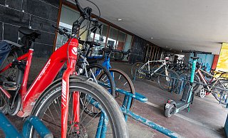 Die Fahrradstellplätze in den Arkaden am Abdinghof fallen weg. - Niklas Tüns Die Fahrradstellplätze in den Arkaden am Abdinghof fallen weg. - Niklas Tüns