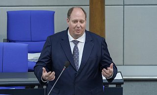 Kanzleramtschef Helge Braun hat seine Kandidatur für den CDU-Vorsitz angekündigt. - picture alliance / Flashpic Kanzleramtschef Helge Braun hat seine Kandidatur für den CDU-Vorsitz angekündigt. - picture alliance / Flashpic