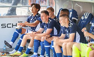 Auf dem Feld, auf der Bank oder sogar nur auf der Tribüne? Einige Bielefelder, wie etwa Kaito Mizuta (l.), hatten bei Arminia Bielefeld kaum Spielanteile. - Oliver Krato Auf dem Feld, auf der Bank oder sogar nur auf der Tribüne? Einige Bielefelder, wie etwa Kaito Mizuta (l.), hatten bei Arminia Bielefeld kaum Spielanteile. - Oliver Krato