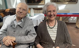Fritz und Irmgard Lohmeyer feiern im Stephanus-Zentrum ihre Gnadenhochzeit und blicken auf 70 Jahre Eheglück zurück. - Stiftung "Ev. Kirche in Ibbenbüren" Fritz und Irmgard Lohmeyer feiern im Stephanus-Zentrum ihre Gnadenhochzeit und blicken auf 70 Jahre Eheglück zurück. - Stiftung "Ev. Kirche in Ibbenbüren"