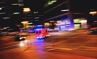 Der Motorradfahrer erlag seinen Verletzungen im Krankenhaus - bei der 67-jährigen Autofahrer bestand keine Lebensgefahr. - Symbolfoto/picture alliance Der Motorradfahrer erlag seinen Verletzungen im Krankenhaus - bei der 67-jährigen Autofahrer bestand keine Lebensgefahr. - Symbolfoto/picture alliance