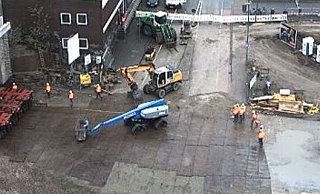 Wo schwere Maschinen noch schwerere Brückenteile auf der Schildescher Straße transportierten, wird der Asphalt erneuert. - Screenshot: cpa/ Webcam: Bitel Wo schwere Maschinen noch schwerere Brückenteile auf der Schildescher Straße transportierten, wird der Asphalt erneuert. - Screenshot: cpa/ Webcam: Bitel