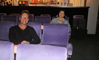 Ralf Grund vom Stadtmarketing und Olesya Hemminghaus von den Bünder Lichtspielen - Björn Kenter Ralf Grund vom Stadtmarketing und Olesya Hemminghaus von den Bünder Lichtspielen - Björn Kenter