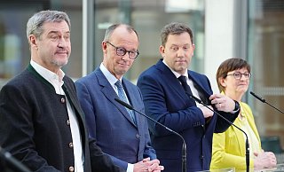 Schwarz-rot wäre keine große Koalition mehr - aber was dann? (Archivbild) - Kay Nietfeld/dpa Schwarz-rot wäre keine große Koalition mehr - aber was dann? (Archivbild) - Kay Nietfeld/dpa