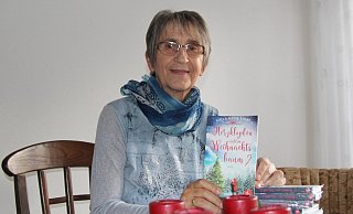 Vielschreiberin Gisela Garnschröder hat eine weihnachtliche Liebesgeschichte veröffentlicht. Ihren Krimiheldinnen Kantig und Steif bleibt sie dennoch treu. - Joe Cubick Vielschreiberin Gisela Garnschröder hat eine weihnachtliche Liebesgeschichte veröffentlicht. Ihren Krimiheldinnen Kantig und Steif bleibt sie dennoch treu. - Joe Cubick