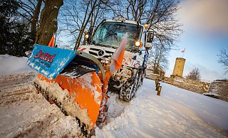 Der Schnee auf den Straßen erschwert den Kurierfahrern der Testlabors die Arbeit - trotz aller Räumversuche. - Mike-Dennis Müller Der Schnee auf den Straßen erschwert den Kurierfahrern der Testlabors die Arbeit - trotz aller Räumversuche. - Mike-Dennis Müller