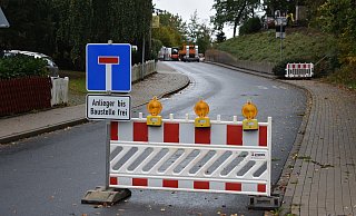 Die Weingartenstraße muss erneut gesperrt werden. Die Straße bekommt eine neue Asphaltdecke. - Mareike Köstermeyer Die Weingartenstraße muss erneut gesperrt werden. Die Straße bekommt eine neue Asphaltdecke. - Mareike Köstermeyer