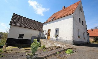 Die Stadt Höxter will das "Horrorhaus" von Bosseborn kaufen und abreißen. - Schellenberg Die Stadt Höxter will das "Horrorhaus" von Bosseborn kaufen und abreißen. - Schellenberg