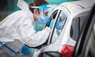 Bereits im Herbst gab es an der Feldstraße ein städtisches Drive-in für die aufwändigeren PCR-Tests. - Sarah Jonek Bereits im Herbst gab es an der Feldstraße ein städtisches Drive-in für die aufwändigeren PCR-Tests. - Sarah Jonek