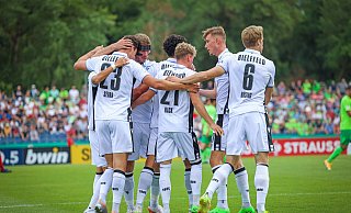Gleich sieben Mal durften die Arminen in der Pokalpartie gegen FV Engers 07 jubeln. - Sarah Jonek Gleich sieben Mal durften die Arminen in der Pokalpartie gegen FV Engers 07 jubeln. - Sarah Jonek