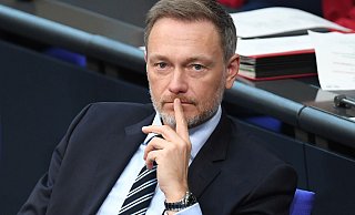 FDP-Finanzminister Christian Lindner gibt den Ressorts mehr Zeit, Sparvorschläge zu machen. - Ann-Marie Utz/dpa FDP-Finanzminister Christian Lindner gibt den Ressorts mehr Zeit, Sparvorschläge zu machen. - Ann-Marie Utz/dpa