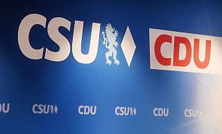 Die Union gerät in der Masken-Affäre unter Druck. - picture alliance / Tobias Hase/dpa Die Union gerät in der Masken-Affäre unter Druck. - picture alliance / Tobias Hase/dpa