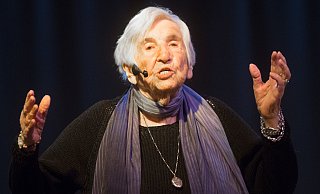 Mit dem Auftritt der Auschwitz-Überlebenden Esther Bejarano im Januar begann das Zellentrakt-Jahr mit einer eindrucksvollen Veranstaltung. - Ralf Bittner Mit dem Auftritt der Auschwitz-Überlebenden Esther Bejarano im Januar begann das Zellentrakt-Jahr mit einer eindrucksvollen Veranstaltung. - Ralf Bittner