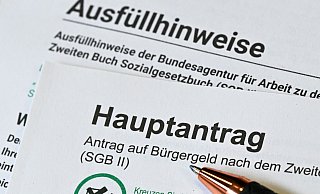 «Wer Bürgergeld bezieht und gleichzeitig schwarzarbeitet, der muss hart sanktioniert werden.» - Jens Kalaene/dpa «Wer Bürgergeld bezieht und gleichzeitig schwarzarbeitet, der muss hart sanktioniert werden.» - Jens Kalaene/dpa