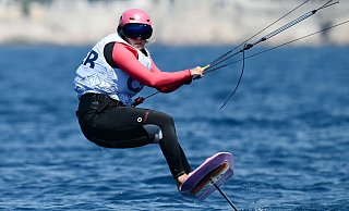 Auch Kitesurferin Leonie Meyer konnte keine Medaille für das deutsche Segelteam vor Marseille erobern. - Christophe Simon/AFP/dpa Auch Kitesurferin Leonie Meyer konnte keine Medaille für das deutsche Segelteam vor Marseille erobern. - Christophe Simon/AFP/dpa
