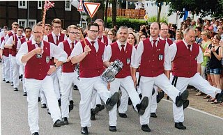 Der Spielmanns- und Fanfarenzug Ottenhausen feiert in diesem Jahr Geburtstag. - Spielmanns- und Fanfarenzug Ottenhausen Der Spielmanns- und Fanfarenzug Ottenhausen feiert in diesem Jahr Geburtstag. - Spielmanns- und Fanfarenzug Ottenhausen