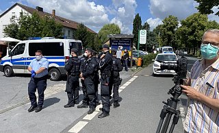 Die Polizei versichert, sie sei mit einer ausreichenden Zahl von Einsatzkräften im Kreis Gütersloh unterwegs. - Martin Krause Die Polizei versichert, sie sei mit einer ausreichenden Zahl von Einsatzkräften im Kreis Gütersloh unterwegs. - Martin Krause