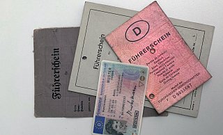 Bis 2033 müssen die alten Führerscheine stufenweise umgetauscht werden. Im Kreis Herford sind das etwa 130.000 Stück. - Kreis Paderborn Bis 2033 müssen die alten Führerscheine stufenweise umgetauscht werden. Im Kreis Herford sind das etwa 130.000 Stück. - Kreis Paderborn