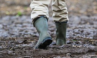Miesepetrig, maulfaul, immer schlechtes Wetter: OWL vereint nicht die schönsten Klischees. - picture alliance Miesepetrig, maulfaul, immer schlechtes Wetter: OWL vereint nicht die schönsten Klischees. - picture alliance