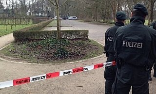 Doppelmord: Polizei durchsucht den Stadtpark - Gütersloh Doppelmord: Polizei durchsucht den Stadtpark - Gütersloh