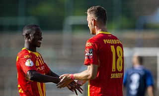 SCP-Stürmer Dennis Srbeny (r.) jubelt zusammen mit Christopher Antwi-Adjei über seinen dritten Treffer beim Pokalspiel gegen Wiedenbrück. - imago images SCP-Stürmer Dennis Srbeny (r.) jubelt zusammen mit Christopher Antwi-Adjei über seinen dritten Treffer beim Pokalspiel gegen Wiedenbrück. - imago images