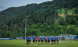 Vor malerischer Bergkulisse hat sich Arminia Bielefeld den Feinschliff für die neue Saison gegeben - Sarah Jonek Vor malerischer Bergkulisse hat sich Arminia Bielefeld den Feinschliff für die neue Saison gegeben - Sarah Jonek
