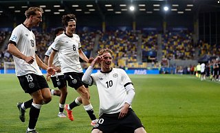 Feiert seinen fünften Turnier-Treffer: Nick Woltemade. - Branislav Racko/dpa Feiert seinen fünften Turnier-Treffer: Nick Woltemade. - Branislav Racko/dpa