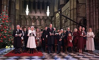 Die britischen Royals beim «Together at Christmas»-Gottesdienst in der Westminster Abbey. - Yui Mok/PA Wire/dpa Die britischen Royals beim «Together at Christmas»-Gottesdienst in der Westminster Abbey. - Yui Mok/PA Wire/dpa