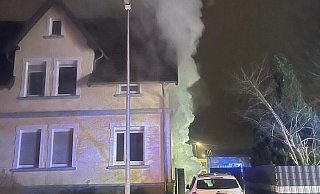 Durch den Kellerbrand wurden mehrere Menschen verletzt. - Feuerwehr Minden Durch den Kellerbrand wurden mehrere Menschen verletzt. - Feuerwehr Minden