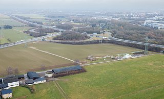 In diesem Bereich an der A33-Anschlussstelle Paderborn-Zentrum könnte neben einer Baseball-Arena eine Multifunktionshalle entstehen. - Niklas Tüns In diesem Bereich an der A33-Anschlussstelle Paderborn-Zentrum könnte neben einer Baseball-Arena eine Multifunktionshalle entstehen. - Niklas Tüns