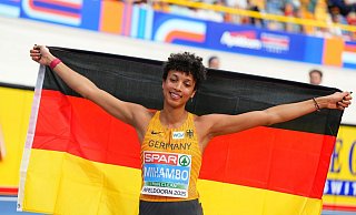 Malaika Mihambo freute sich über EM-Bronze im letzten Versuch. - Peter Dejong/AP/dpa Malaika Mihambo freute sich über EM-Bronze im letzten Versuch. - Peter Dejong/AP/dpa