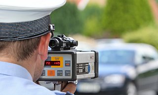 Innerhalb des Vormittags rasten 116 Autofahrer vor fünf Bielefelder Grundschulen in den Radar der Polizei. - Symbolfoto: Andreas Zobe Innerhalb des Vormittags rasten 116 Autofahrer vor fünf Bielefelder Grundschulen in den Radar der Polizei. - Symbolfoto: Andreas Zobe