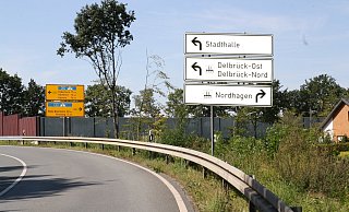 Die Lärmschutzwand an der Auf- und Abfahrt Westenholzer Straße wird verlängert. - Regina Brucksch Die Lärmschutzwand an der Auf- und Abfahrt Westenholzer Straße wird verlängert. - Regina Brucksch