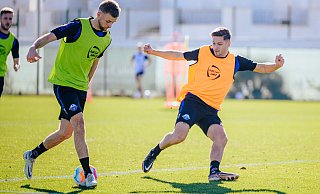 Sebastian Klaas (l.) und Marcel Hoffmeier, hier beim Winter-Trainingslager in Spanien, sind für die Wahl zum Spieler des Monats September nominiert worden. - Besim Mazhiqi Sebastian Klaas (l.) und Marcel Hoffmeier, hier beim Winter-Trainingslager in Spanien, sind für die Wahl zum Spieler des Monats September nominiert worden. - Besim Mazhiqi