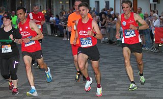 Bis Kilometer sieben bildeten sie ein geschlossenes Spitzentrio: Elias Sansar (v.l.), Pierre Danelak (früher SV Brackwede) und Patrick Boehme. - Gunnar Feicht Bis Kilometer sieben bildeten sie ein geschlossenes Spitzentrio: Elias Sansar (v.l.), Pierre Danelak (früher SV Brackwede) und Patrick Boehme. - Gunnar Feicht