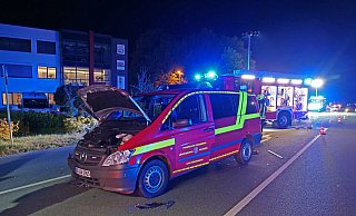 Der Mannschaftstransporter der Feuerwehr Bad Wünnenberg. - Ralph Meyer Der Mannschaftstransporter der Feuerwehr Bad Wünnenberg. - Ralph Meyer