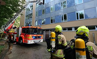 Bei einem Zimmerbrand im Haus 3 der LWL-Klinik in Paderborn wurde ein Bewohner verletzt. - Ralph Meyer Bei einem Zimmerbrand im Haus 3 der LWL-Klinik in Paderborn wurde ein Bewohner verletzt. - Ralph Meyer
