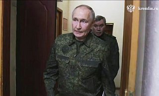 Auf diesem Bild aus einem vom Pressedienst des russischen Präsidenten veröffentlichten Video besucht der russische Präsident Wladimir Putin am 12. März das Militärhauptquartier in der Region Kursk. - -/Russian Presidential Press Ser Auf diesem Bild aus einem vom Pressedienst des russischen Präsidenten veröffentlichten Video besucht der russische Präsident Wladimir Putin am 12. März das Militärhauptquartier in der Region Kursk. - -/Russian Presidential Press Ser