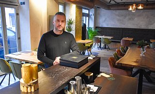 Nelton Mebelli hat das "Plaza" im November eröffnet und viel Geld in die Renovierung und Umgestaltung investiert. - Sara Mattana Nelton Mebelli hat das "Plaza" im November eröffnet und viel Geld in die Renovierung und Umgestaltung investiert. - Sara Mattana