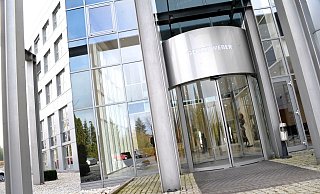 Aktienhandel im Fokus: Die Finanzaufsicht BaFin hat bei der Staatsanwaltschaft Braunschweig Anzeige wegen des Verdachts auf Insiderhandel mit Gerry-Weber-Aktien gestellt. - Nicole Donath Aktienhandel im Fokus: Die Finanzaufsicht BaFin hat bei der Staatsanwaltschaft Braunschweig Anzeige wegen des Verdachts auf Insiderhandel mit Gerry-Weber-Aktien gestellt. - Nicole Donath