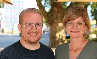 Paderborns SPD-Landratskandidat Matthias Fiedler und Sahra Philipp (Co-Vorsitzende der NRW-SPD) beim Wahlkampftermin in der Pilgerstätte Paderborn. - Marc Schröder Paderborns SPD-Landratskandidat Matthias Fiedler und Sahra Philipp (Co-Vorsitzende der NRW-SPD) beim Wahlkampftermin in der Pilgerstätte Paderborn. - Marc Schröder