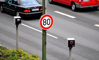 Tempo 80 rund um die Uhr gilt seit Mittwoch jetzt auch auf Höhe des Johannistal-Blitzers. - Jens Reichenbach Tempo 80 rund um die Uhr gilt seit Mittwoch jetzt auch auf Höhe des Johannistal-Blitzers. - Jens Reichenbach