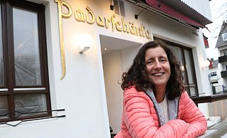 Heike Bergmann macht aus der Paderschänke eine authentische Taverne. - Holger Kosbab Heike Bergmann macht aus der Paderschänke eine authentische Taverne. - Holger Kosbab