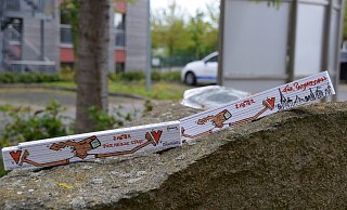 "Zwei Meter Abstand für meine Stadt": Der Verkauf der Zollstöcke kommt Paderborner Gastronomen zugute. - Anja Ebner "Zwei Meter Abstand für meine Stadt": Der Verkauf der Zollstöcke kommt Paderborner Gastronomen zugute. - Anja Ebner