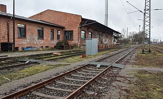 Die alte Güterhalle will Immobilienbesitzer Orhan Savci erhalten. Ende Januar wird sie entkernt und renoviert, damit sie als Multifunktionshalle genutzt werden kann. - Rainer Stephan Die alte Güterhalle will Immobilienbesitzer Orhan Savci erhalten. Ende Januar wird sie entkernt und renoviert, damit sie als Multifunktionshalle genutzt werden kann. - Rainer Stephan