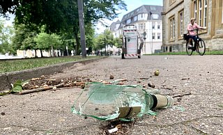 Zuviel Alkohol im Kunsthallenpark lässt die Stimmung dort immer wieder kippen - so auch am vergangenen Freitag. (Symbolfoto) - Stefan Becker Zuviel Alkohol im Kunsthallenpark lässt die Stimmung dort immer wieder kippen - so auch am vergangenen Freitag. (Symbolfoto) - Stefan Becker