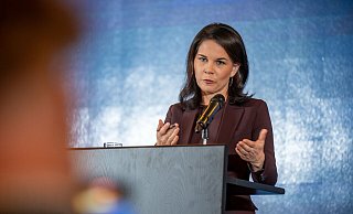 Bundesaußenministerin Annalena Baerbock sprach ihren chinesischen Amtskollegen Wang auf die Rolle Chinas im Ukraine-Krieg an. - Michael Kappeler/dpa Bundesaußenministerin Annalena Baerbock sprach ihren chinesischen Amtskollegen Wang auf die Rolle Chinas im Ukraine-Krieg an. - Michael Kappeler/dpa