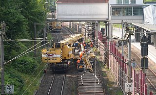 Schon jetzt wird auf der Strecke zwischen Hamburg und Berlin fleißig gebaut - im kommenden Jahr ist der Korridor erneut gesperrt. (Archivbild) - Marcus Brandt/dpa Schon jetzt wird auf der Strecke zwischen Hamburg und Berlin fleißig gebaut - im kommenden Jahr ist der Korridor erneut gesperrt. (Archivbild) - Marcus Brandt/dpa