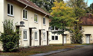 Sollen möglichst schnell vermietet werden: Wohnhäuser für Armeeangehörige. Ende des Jahres ziehen die britischen Streitkräfte aus Bielefeld ab. - Andreas Frücht Sollen möglichst schnell vermietet werden: Wohnhäuser für Armeeangehörige. Ende des Jahres ziehen die britischen Streitkräfte aus Bielefeld ab. - Andreas Frücht