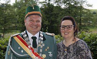 Stefan Goeken und seine Frau Yvonne freuen sich auf das Schützenfest in Schwaney. - Schützen Stefan Goeken und seine Frau Yvonne freuen sich auf das Schützenfest in Schwaney. - Schützen
